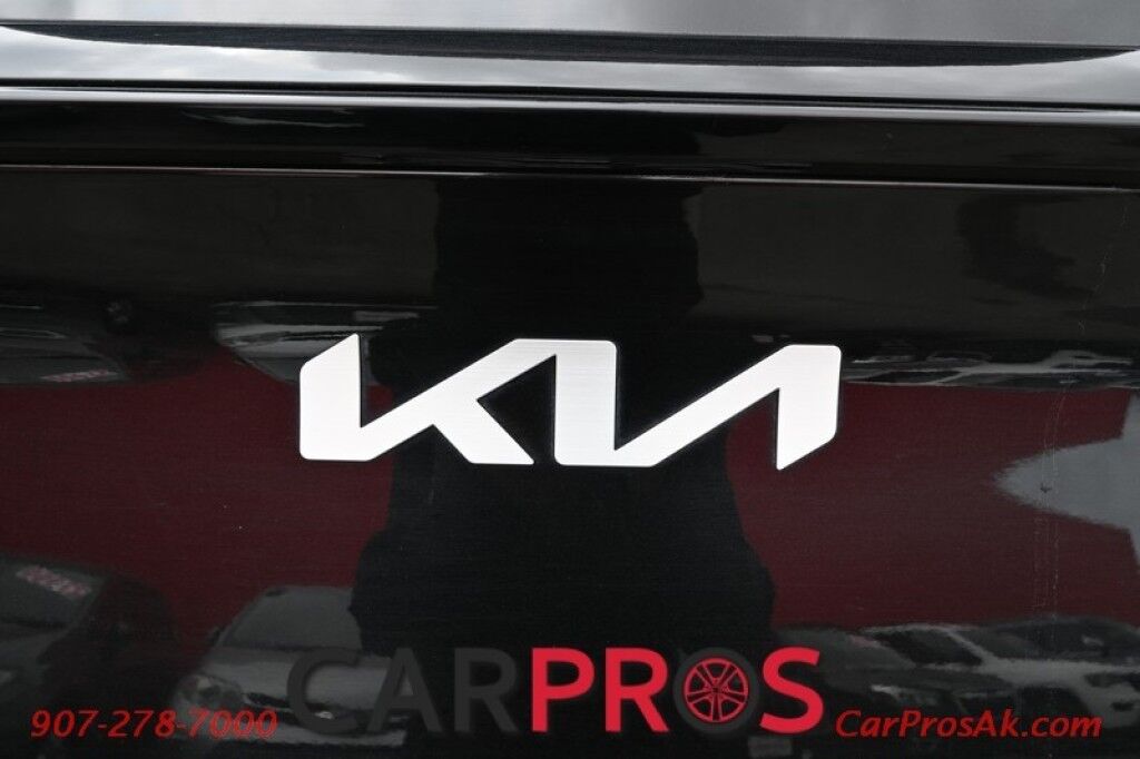2024 Kia Sportage LX - AWD - Heated Cloth Seats - Lane Departure & Forward Collision Alert - Apple CarPlay & Android Auto - USB Input - Backup Camera - Rear Parking Sensors - Cruise Control - Aluminum Wheels - Keyless Entry - 26 MPG Anchorage AK