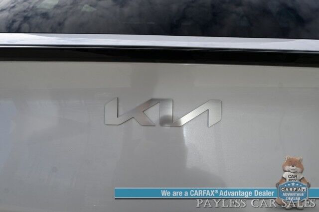 2024 Kia Sportage LX / AWD / Heated Cloth Seats / Lane Departure & Forward Collision Alert / Apple CarPlay & Android Auto / Aluminum Wheels / Bluetooth / Back Up Camera / Low Miles / 26 MPG / 1-Owner Anchorage AK