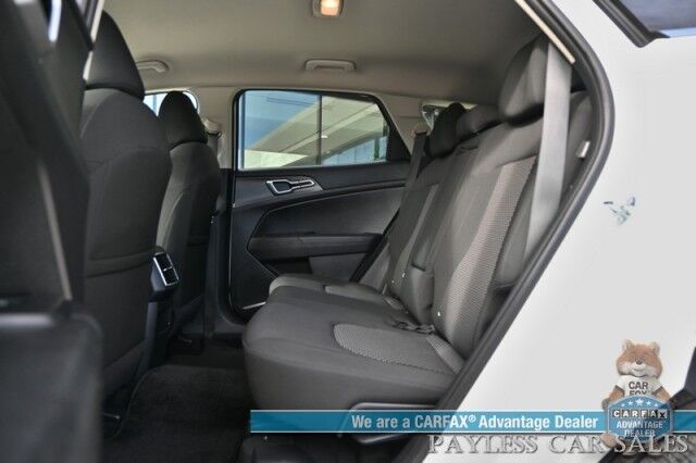 2024 Kia Sportage LX / AWD / Heated Cloth Seats / Lane Departure & Forward Collision Alert / Apple CarPlay & Android Auto / Aluminum Wheels / Bluetooth / Back Up Camera / Low Miles / 26 MPG / 1-Owner Anchorage AK