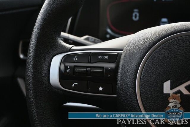 2024 Kia Sportage LX / AWD / Heated Cloth Seats / Lane Departure & Forward Collision Alert / Apple CarPlay & Android Auto / Aluminum Wheels / Bluetooth / Back Up Camera / Low Miles / 26 MPG / 1-Owner Anchorage AK