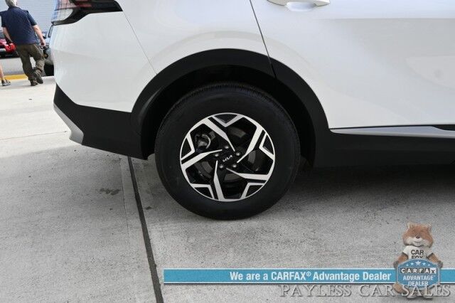 2024 Kia Sportage LX / AWD / Heated Cloth Seats / Lane Departure & Forward Collision Alert / Apple CarPlay & Android Auto / Aluminum Wheels / Bluetooth / Back Up Camera / Low Miles / 26 MPG / 1-Owner Anchorage AK