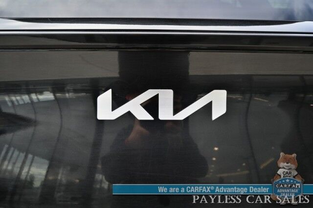 2024 Kia Sportage LX / AWD / Heated Cloth Seats / Lane Departure & Forward Collision Alert / Apple CarPlay & Android Auto / Aluminum Wheels / Bluetooth / Back Up Camera / Low Miles / 26 MPG / 1-Owner Anchorage AK