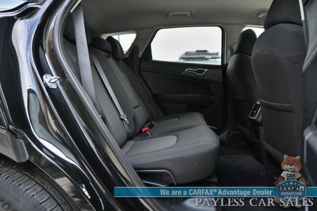 2024 Kia Sportage LX / AWD / Heated Cloth Seats / Lane Departure & Forward Collision Alert / Apple CarPlay & Android Auto / Aluminum Wheels / Bluetooth / Back Up Camera / Low Miles / 26 MPG / 1-Owner Anchorage AK