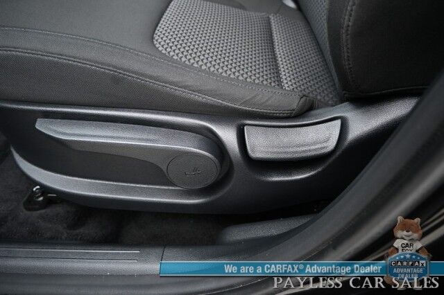 2024 Kia Sportage LX / AWD / Heated Cloth Seats / Lane Departure & Forward Collision Alert / Apple CarPlay & Android Auto / Aluminum Wheels / Bluetooth / Back Up Camera / Low Miles / 26 MPG / 1-Owner Anchorage AK