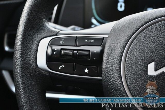 2024 Kia Sportage LX / AWD / Heated Cloth Seats / Lane Departure & Forward Collision Alert / Apple CarPlay & Android Auto / Aluminum Wheels / Bluetooth / Back Up Camera / Low Miles / 26 MPG / 1-Owner Anchorage AK