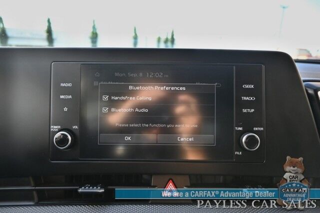 2024 Kia Sportage LX / AWD / Heated Premium Cloth Seats / Lane Departure & Forward Collision Alert / Apple CarPlay & Android Auto / USB Input / Back Up Camera / Cruise Control / 26 MPG / 1-Owner Anchorage AK