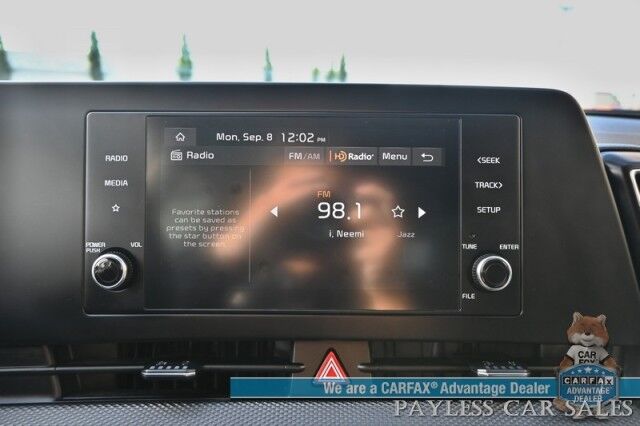 2024 Kia Sportage LX / AWD / Heated Premium Cloth Seats / Lane Departure & Forward Collision Alert / Apple CarPlay & Android Auto / USB Input / Back Up Camera / Cruise Control / 26 MPG / 1-Owner Anchorage AK