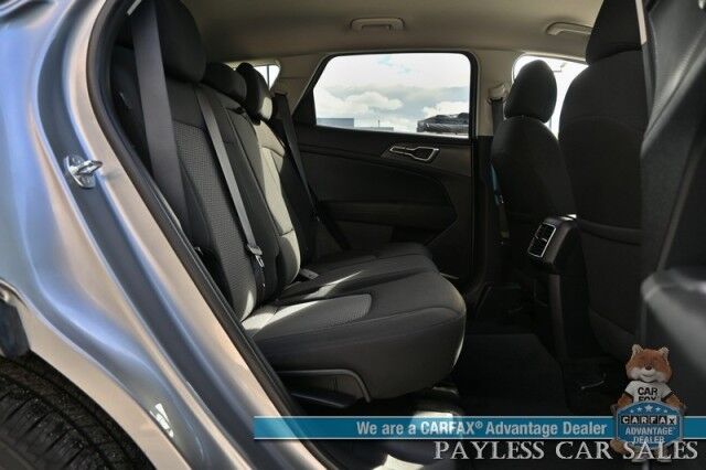 2024 Kia Sportage LX / AWD / Heated Premium Cloth Seats / Lane Departure & Forward Collision Alert / Apple CarPlay & Android Auto / USB Input / Back Up Camera / Cruise Control / 26 MPG / 1-Owner Anchorage AK