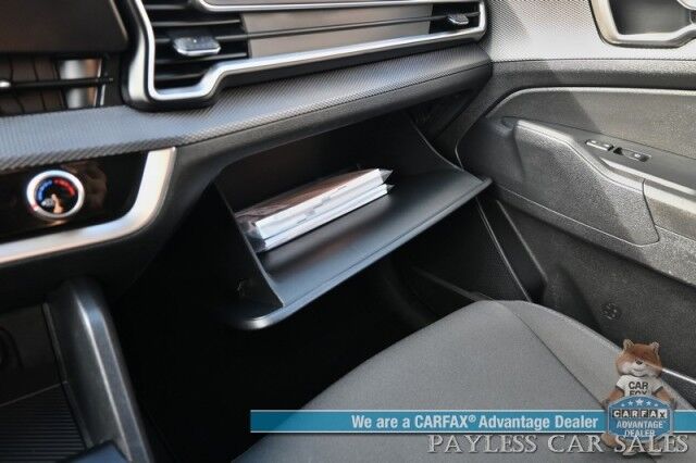 2024 Kia Sportage LX / AWD / Heated Premium Cloth Seats / Lane Departure & Forward Collision Alert / Apple CarPlay & Android Auto / USB Input / Back Up Camera / Cruise Control / 26 MPG / 1-Owner Anchorage AK