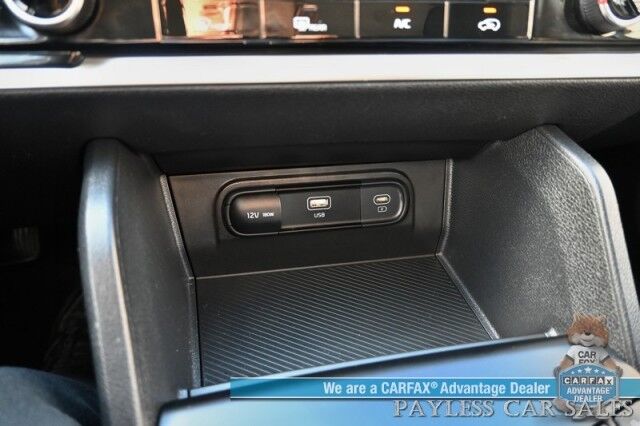 2024 Kia Sportage LX / AWD / Heated Premium Cloth Seats / Lane Departure & Forward Collision Alert / Apple CarPlay & Android Auto / USB Input / Back Up Camera / Cruise Control / 26 MPG / 1-Owner Anchorage AK