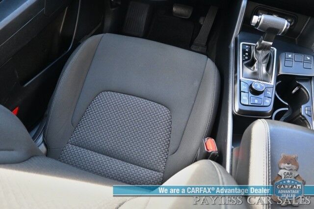 2024 Kia Sportage LX / AWD / Heated Premium Cloth Seats / Lane Departure & Forward Collision Alert / Apple CarPlay & Android Auto / USB Input / Back Up Camera / Cruise Control / 26 MPG / 1-Owner Anchorage AK