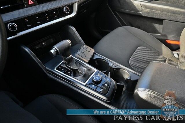 2024 Kia Sportage LX / AWD / Heated Premium Cloth Seats / Lane Departure & Forward Collision Alert / Apple CarPlay & Android Auto / USB Input / Back Up Camera / Cruise Control / 26 MPG / 1-Owner Anchorage AK