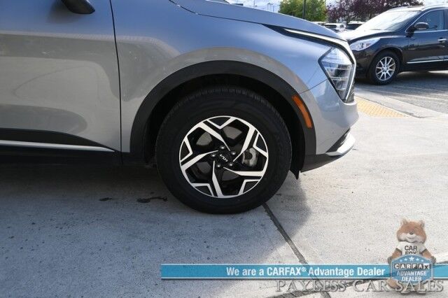 2024 Kia Sportage LX / AWD / Heated Premium Cloth Seats / Lane Departure & Forward Collision Alert / Apple CarPlay & Android Auto / USB Input / Back Up Camera / Cruise Control / 26 MPG / 1-Owner Anchorage AK