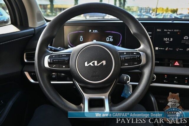 2024 Kia Sportage LX / AWD / Heated Premium Cloth Seats / Lane Departure & Forward Collision Alert / Apple CarPlay & Android Auto / USB Input / Back Up Camera / Cruise Control / 26 MPG / 1-Owner Anchorage AK