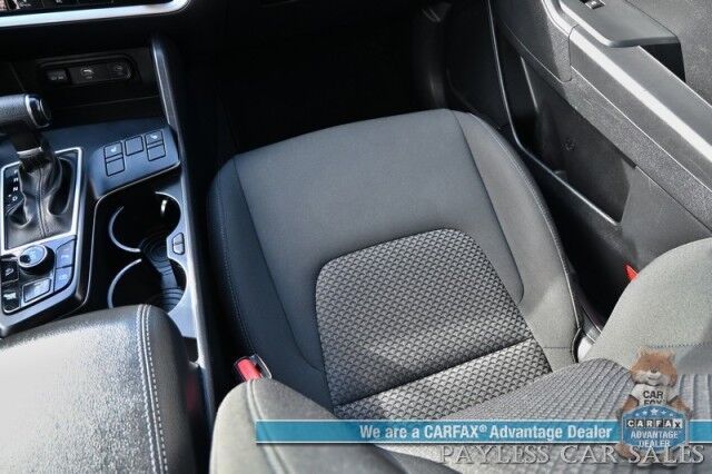 2024 Kia Sportage LX / AWD / Heated Premium Cloth Seats / Lane Departure & Forward Collision Alert / Apple CarPlay & Android Auto / USB Input / Back Up Camera / Cruise Control / 26 MPG / 1-Owner Anchorage AK