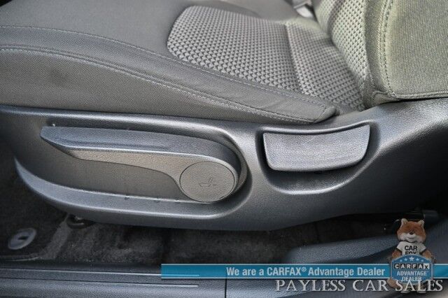 2024 Kia Sportage LX / AWD / Heated Premium Cloth Seats / Lane Departure & Forward Collision Alert / Apple CarPlay & Android Auto / USB Input / Back Up Camera / Cruise Control / 26 MPG / 1-Owner Anchorage AK