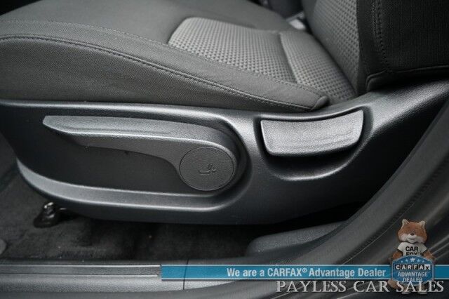 2024 Kia Sportage LX / AWD / Heated Premium Cloth Seats / Lane Departure & Forward Collision Alert / Apple CarPlay & Android Auto / USB Input / Back Up Camera / Rear Parking Sensors / Cruise Control / 26 MPG / 1-Owner Anchorage AK