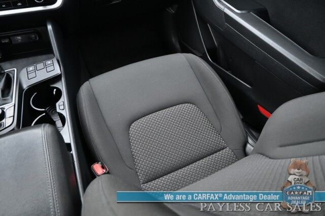 2024 Kia Sportage LX / AWD / Heated Premium Cloth Seats / Lane Departure & Forward Collision Alert / Apple CarPlay & Android Auto / USB Input / Back Up Camera / Rear Parking Sensors / Cruise Control / 26 MPG / 1-Owner Anchorage AK
