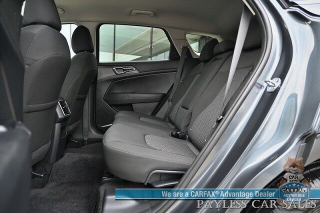 2024 Kia Sportage LX / AWD / Heated Premium Cloth Seats / Lane Departure & Forward Collision Alert / Apple CarPlay & Android Auto / USB Input / Back Up Camera / Rear Parking Sensors / Cruise Control / 26 MPG / 1-Owner Anchorage AK