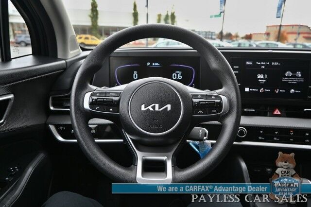 2024 Kia Sportage LX / AWD / Heated Premium Cloth Seats / Lane Departure & Forward Collision Alert / Apple CarPlay & Android Auto / USB Input / Back Up Camera / Rear Parking Sensors / Cruise Control / 26 MPG / 1-Owner Anchorage AK