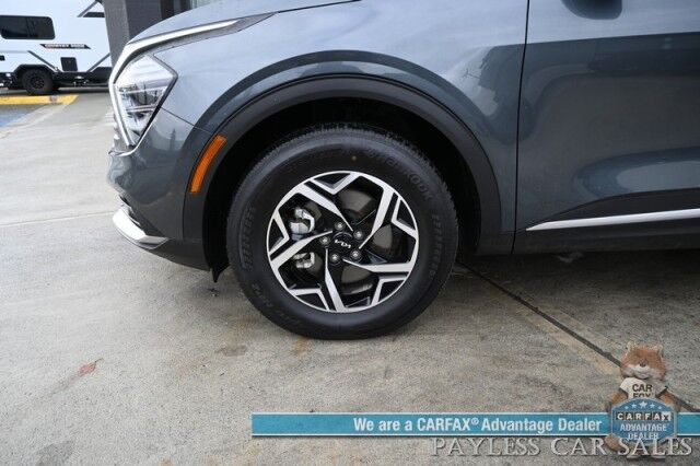 2024 Kia Sportage LX / AWD / Heated Premium Cloth Seats / Lane Departure & Forward Collision Alert / Apple CarPlay & Android Auto / USB Input / Back Up Camera / Rear Parking Sensors / Cruise Control / 26 MPG / 1-Owner Anchorage AK