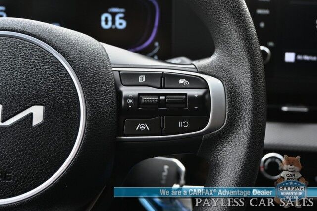 2024 Kia Sportage LX / AWD / Heated Premium Cloth Seats / Lane Departure & Forward Collision Alert / Apple CarPlay & Android Auto / USB Input / Back Up Camera / Rear Parking Sensors / Cruise Control / 26 MPG / 1-Owner Anchorage AK