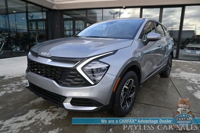 2024 Kia Sportage LX / AWD / Heated Premium Cloth Seats / Lane Departure & Forward Collision Alert / Apple CarPlay & Android Auto / USB Input / Back Up Camera / Rear Parking Sensors / Cruise Control / 26 MPG / 1-Owner