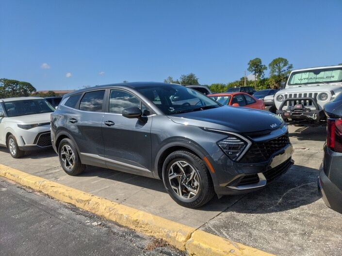 2024 Kia Sportage LX Oshkosh WI