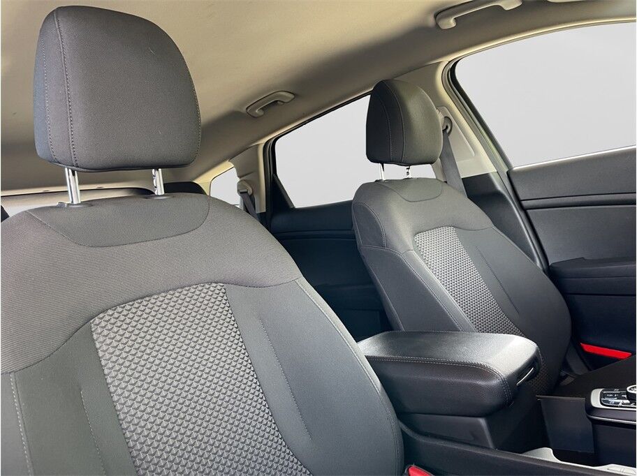 2024 Kia Sportage LX Sport Utility 4D Port Orchard WA