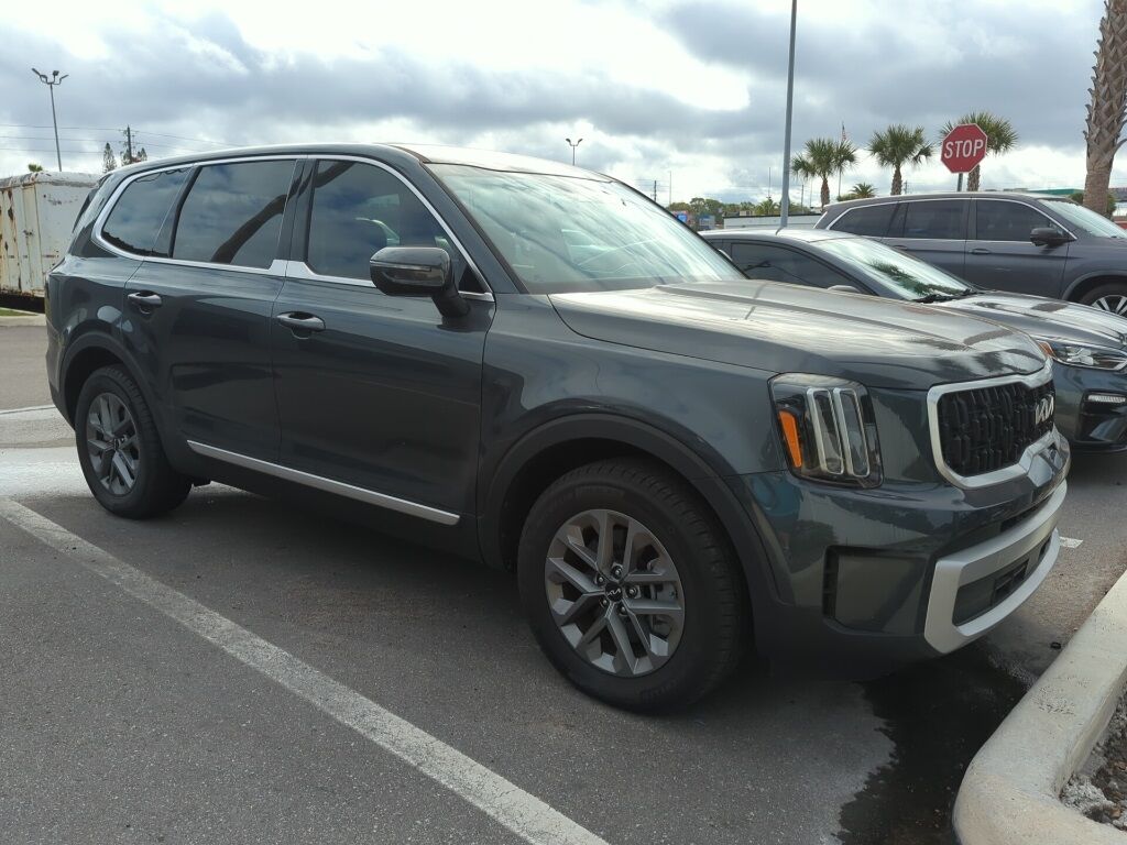 2024 Kia Telluride LX