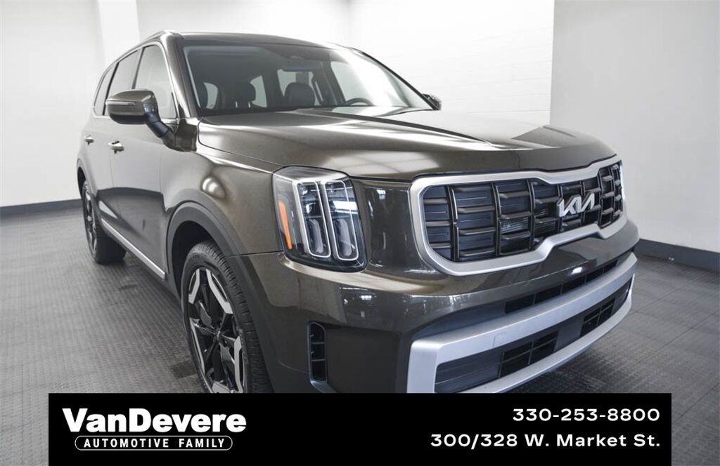 Used 2024 Kia Telluride S AWD