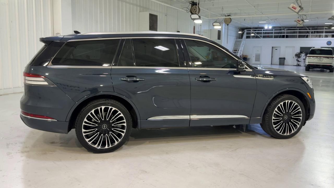 2024 LINCOLN Aviator Black Label