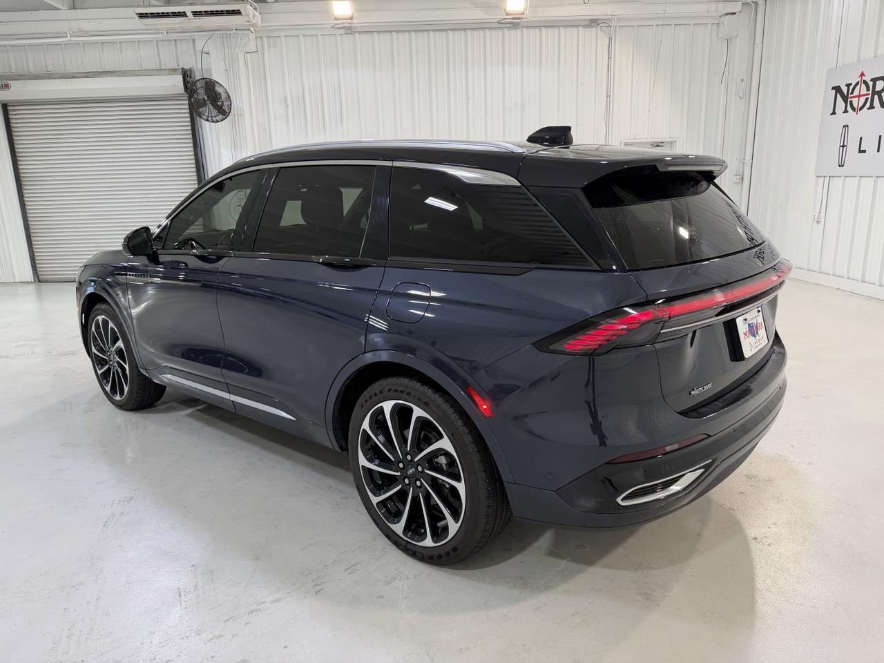 2024 LINCOLN Nautilus Black Label