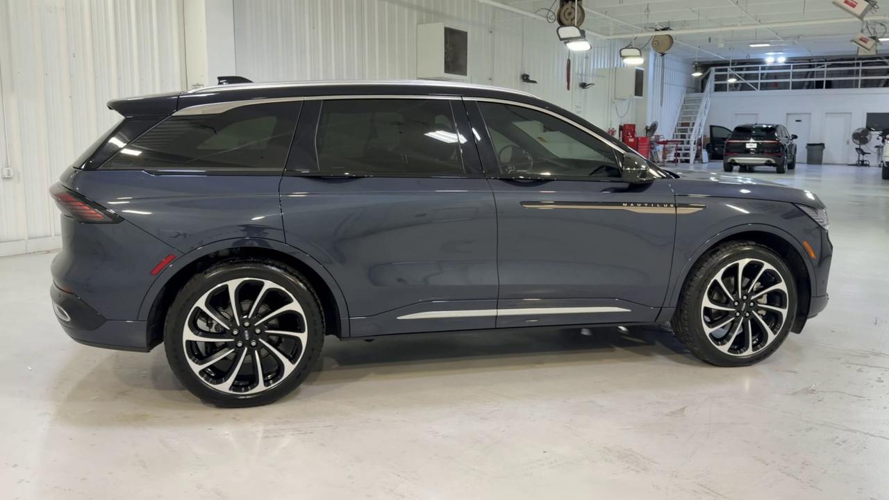 2024 LINCOLN Nautilus Black Label