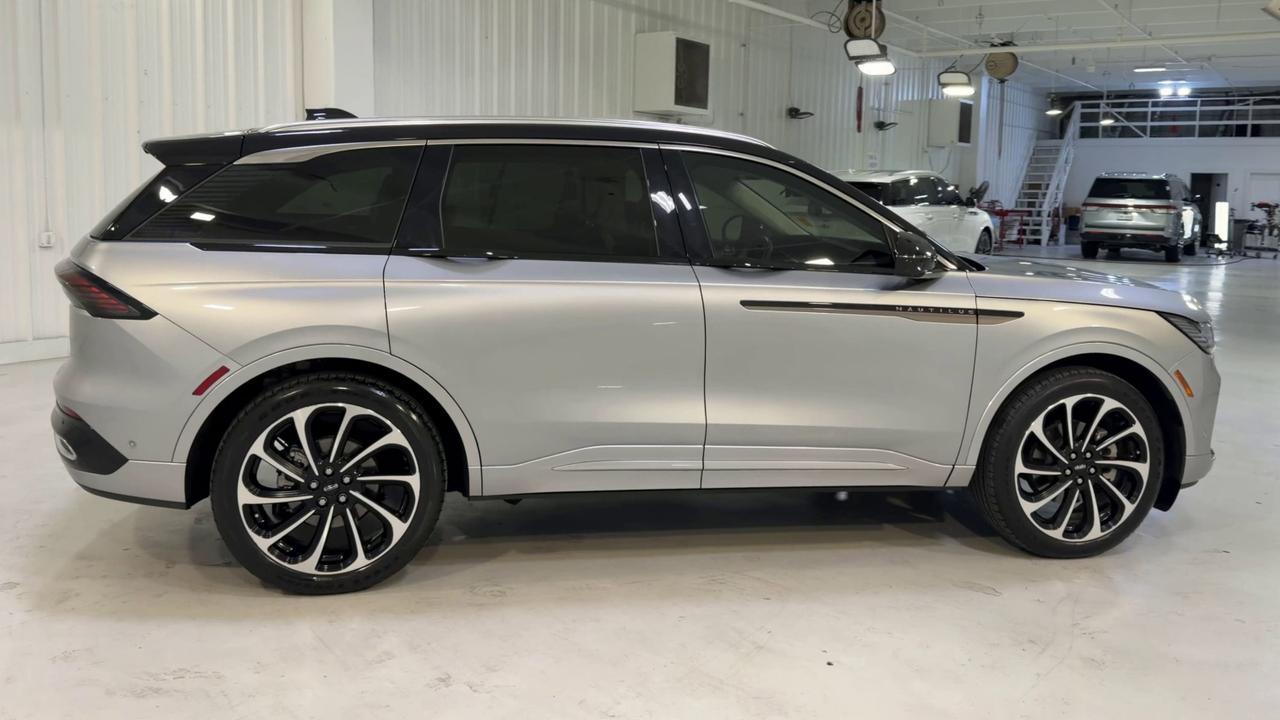 2024 LINCOLN Nautilus Black Label