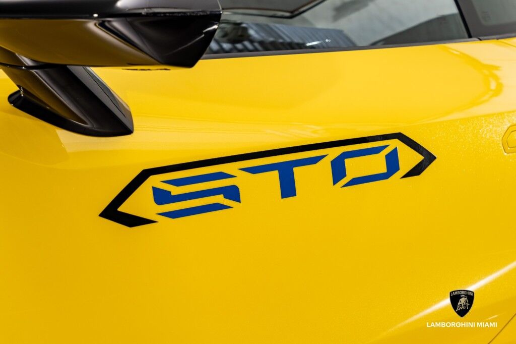 2024 Lamborghini Huracan North Miami Beach FL