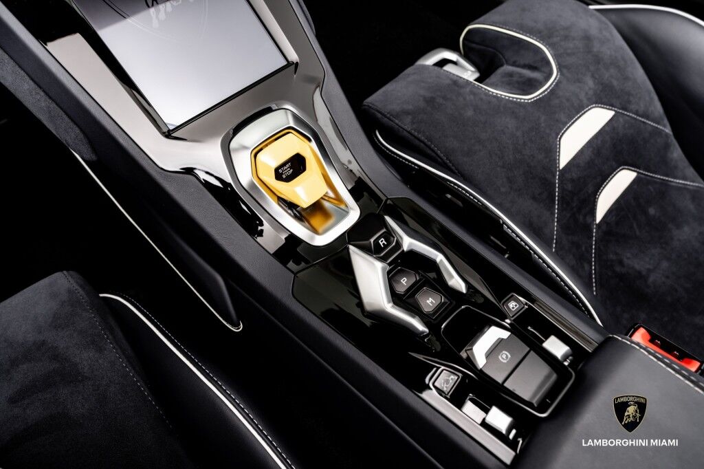 2024 Lamborghini Huracan EVO Spyder North Miami Beach FL