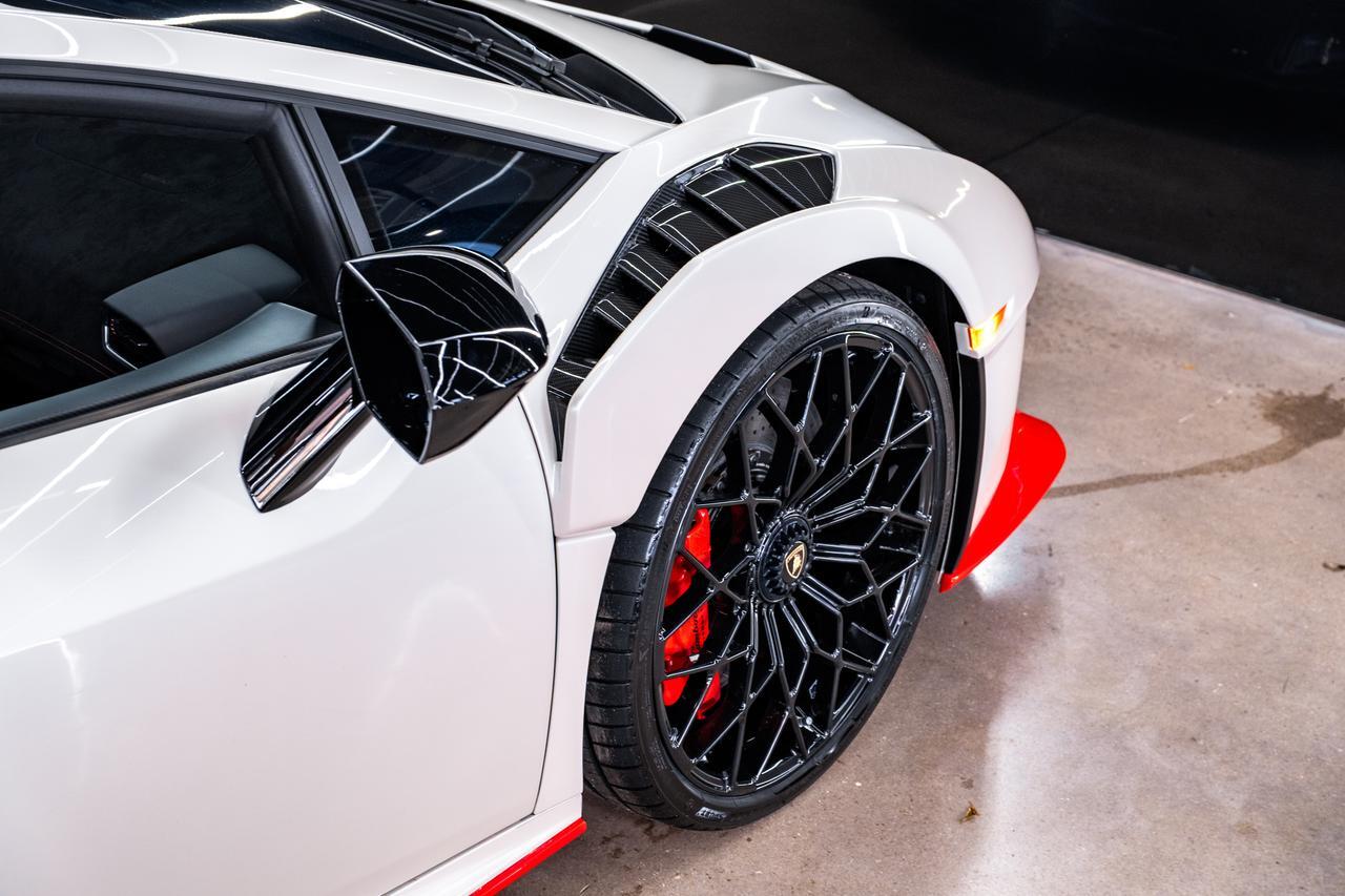 2024 Lamborghini Huracan STO Base Miami FL