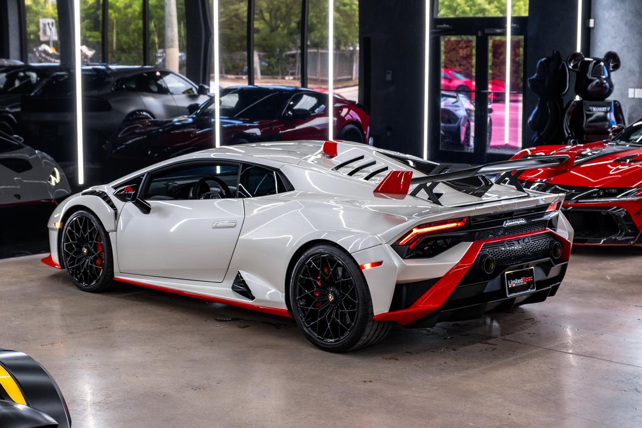2024 Lamborghini Huracan STO Base Miami FL