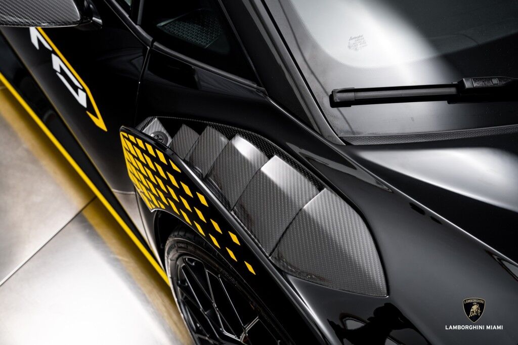 2024 Lamborghini Huracan STO