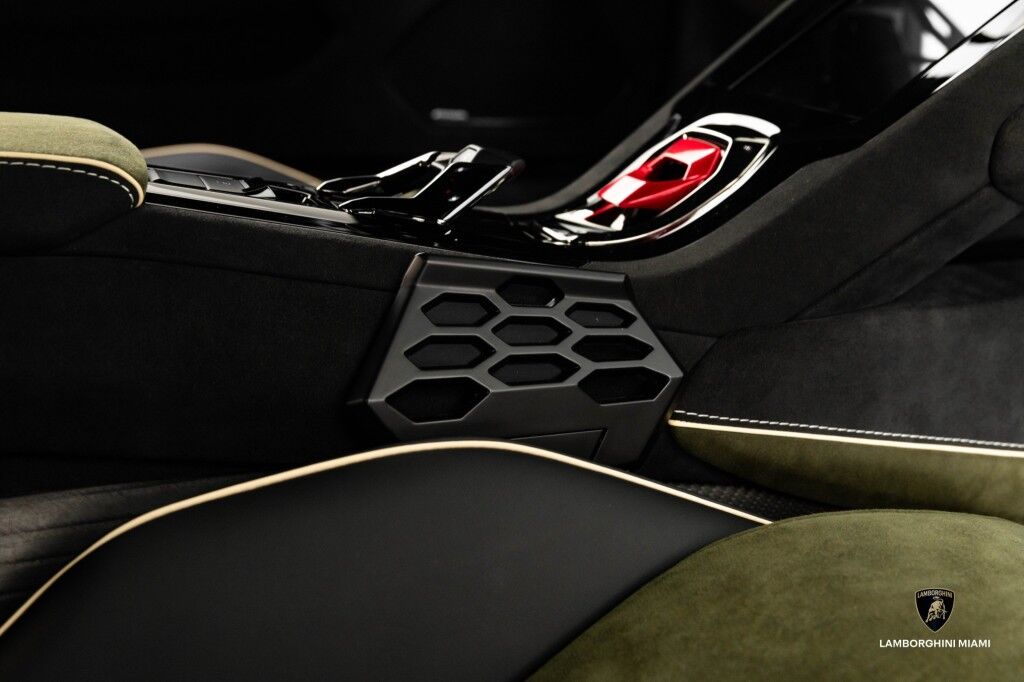 2024 Lamborghini Huracan Sterrato ALPHA North Miami Beach FL