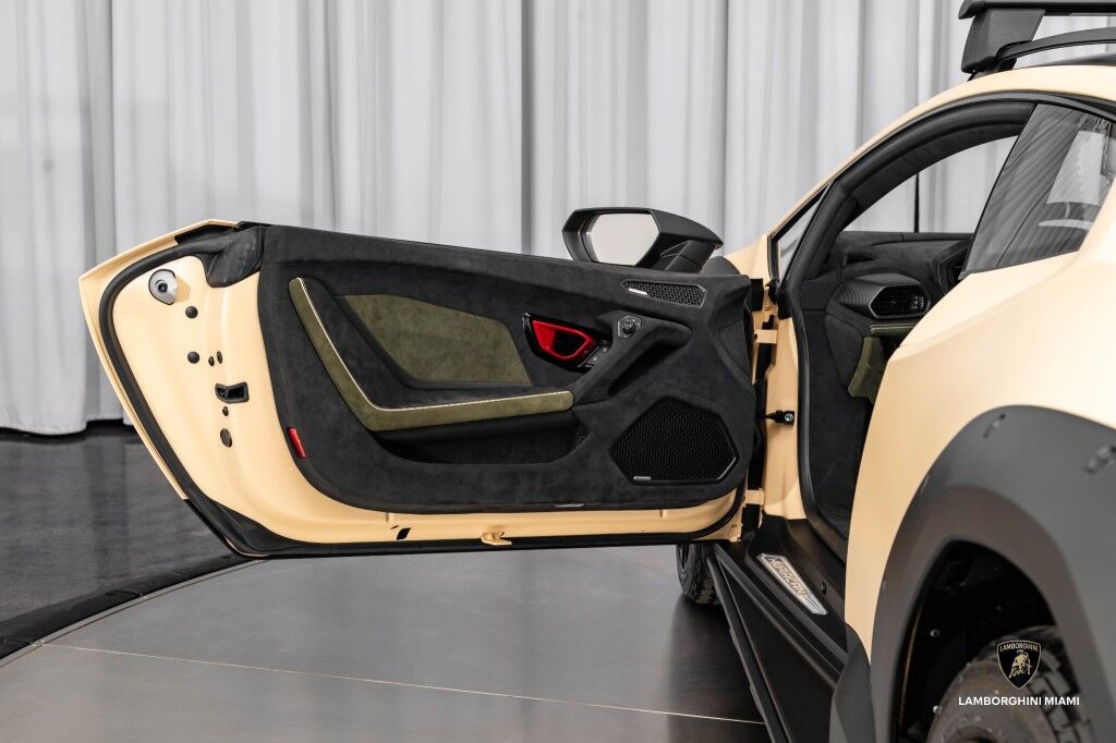 2024 Lamborghini Huracan Sterrato ALPHA North Miami Beach FL