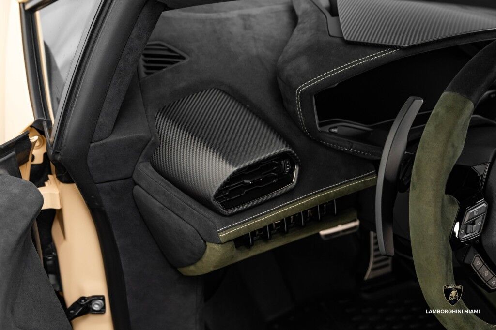2024 Lamborghini Huracan Sterrato ALPHA North Miami Beach FL
