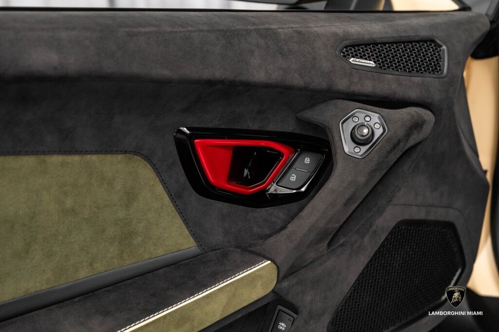 2024 Lamborghini Huracan Sterrato ALPHA North Miami Beach FL