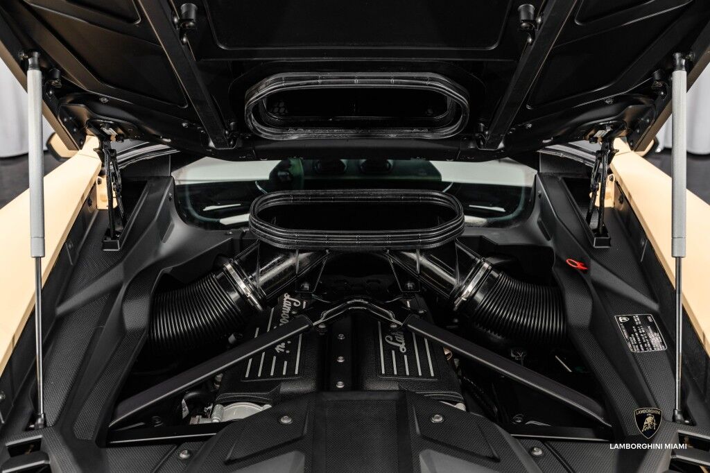 2024 Lamborghini Huracan Sterrato ALPHA North Miami Beach FL