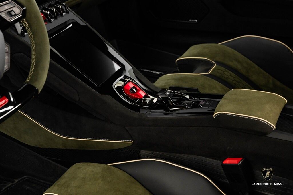 2024 Lamborghini Huracan Sterrato ALPHA North Miami Beach FL
