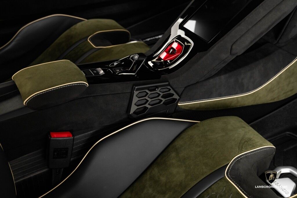 2024 Lamborghini Huracan Sterrato ALPHA North Miami Beach FL