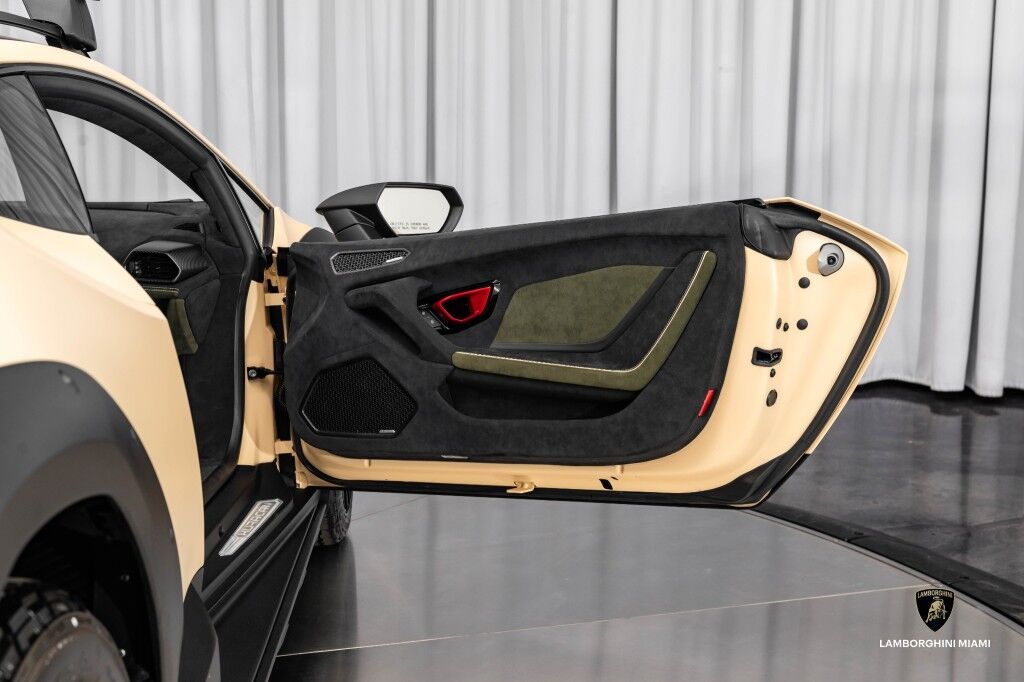 2024 Lamborghini Huracan Sterrato ALPHA North Miami Beach FL