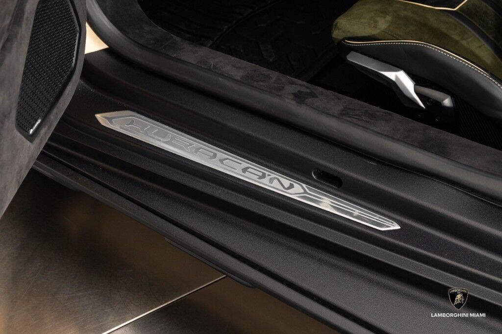 2024 Lamborghini Huracan Sterrato ALPHA North Miami Beach FL