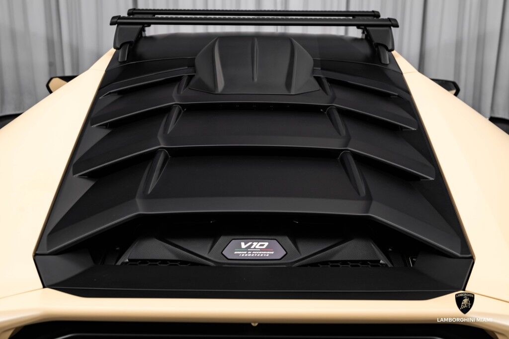 2024 Lamborghini Huracan Sterrato ALPHA North Miami Beach FL